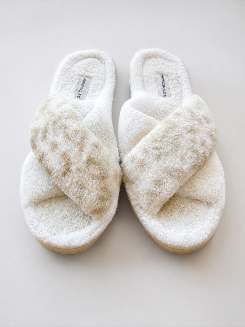AEROSOLES Plush Crossover Slide Slippers in Cream